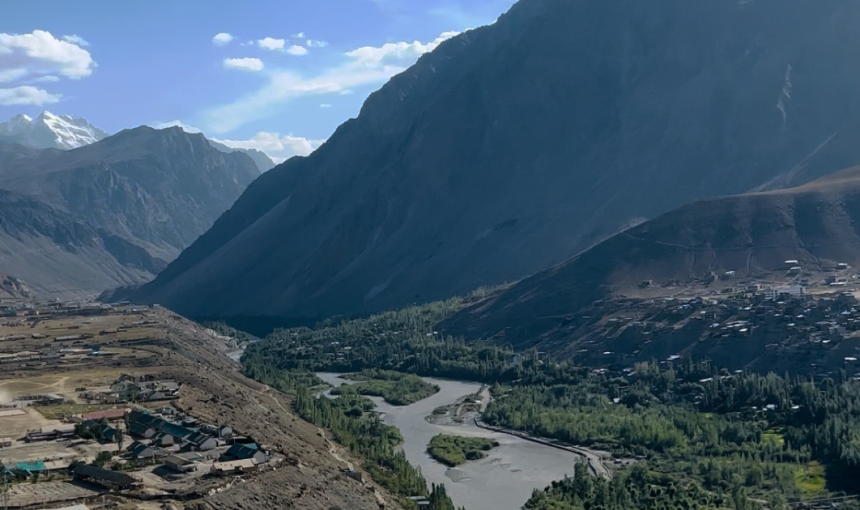 Explore Paradise on Earth: Kashmir Tour Packages with Epoch Paratrips