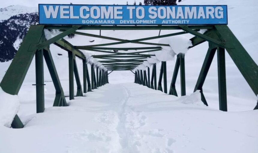 Best Time to Visit Kashmir: Month-Wise Weather and Snowfall Guide